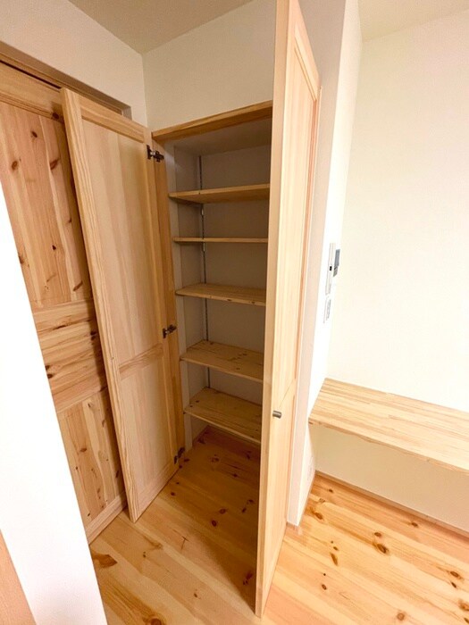 物件内観写真19　(靴箱)