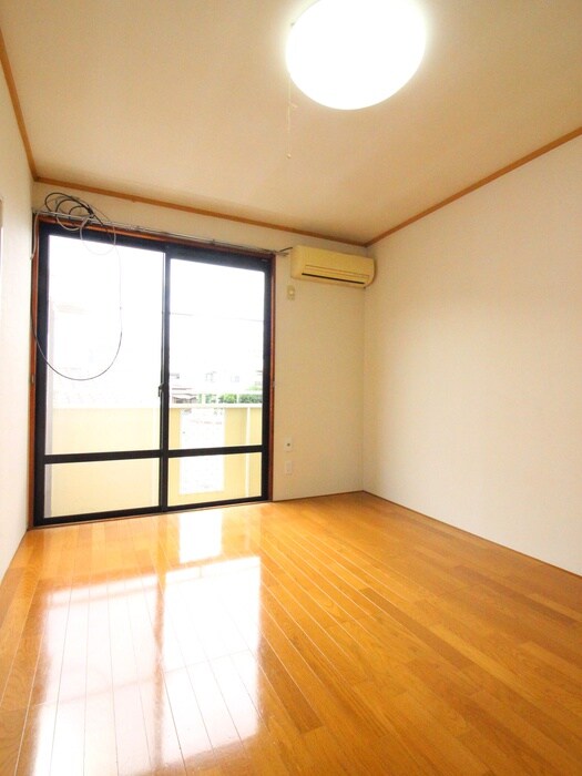 物件内観写真5　(居室)