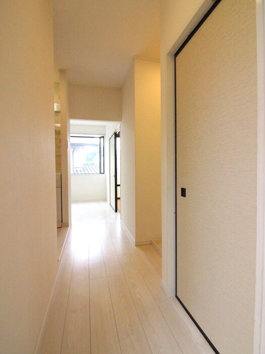 物件内観写真15　(廊下)