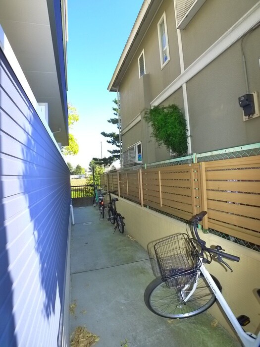 物件外観写真6　(駐輪場)