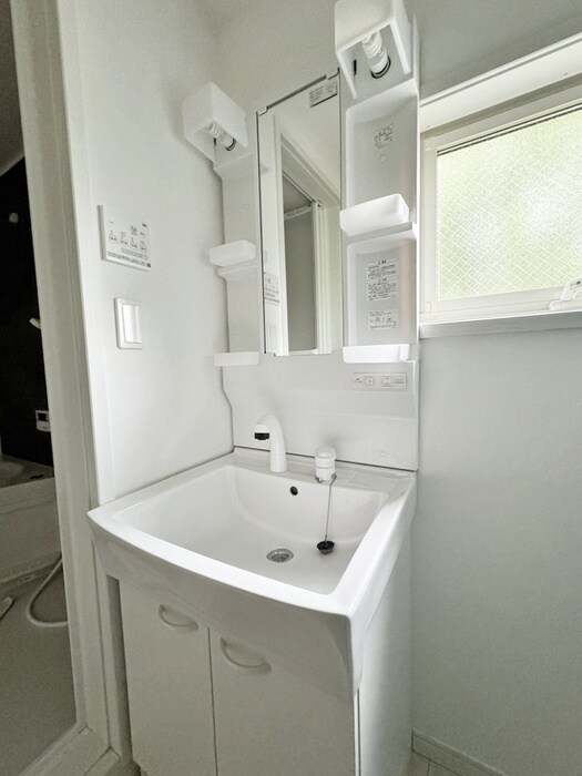 物件内観写真12　(洗面)