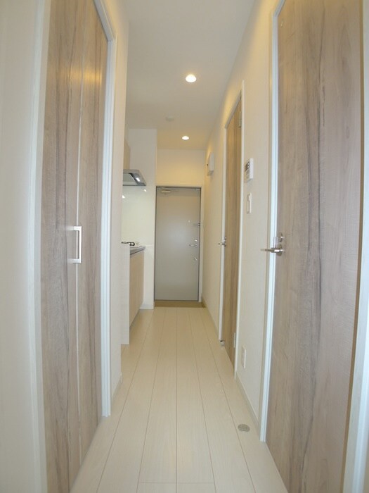 物件内観写真16　(廊下)