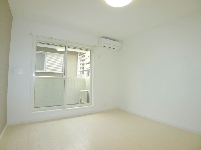 物件内観写真19　(室内からの展望)