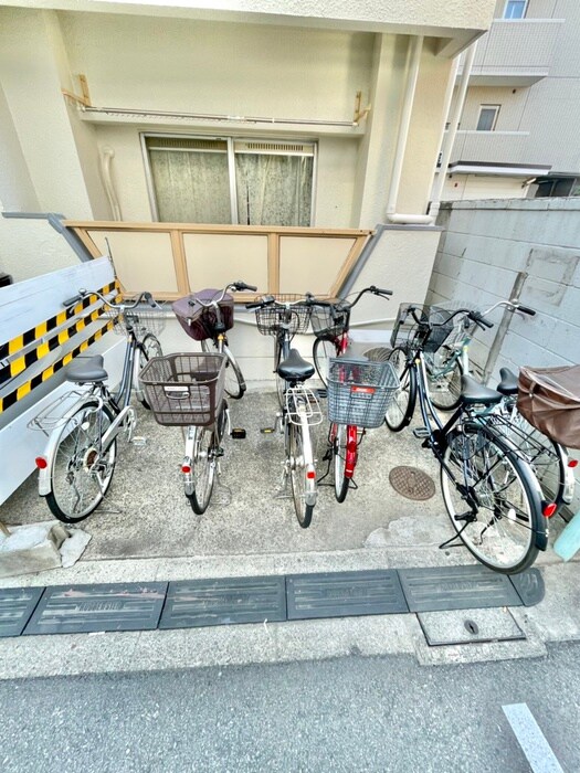 金子マンションの駐輪場