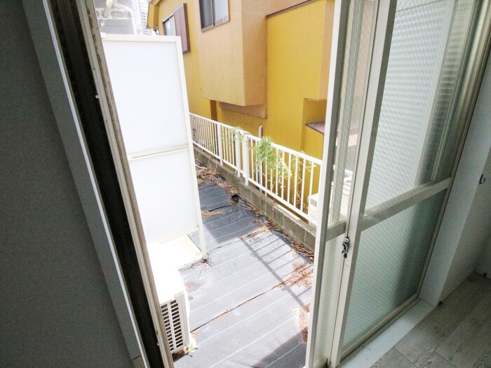 物件内観写真22　(室内からの展望)