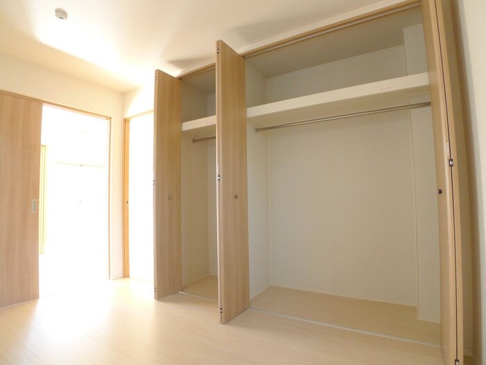 物件内観写真11　(収納)