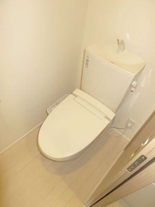 物件内観写真14　(トイレ)