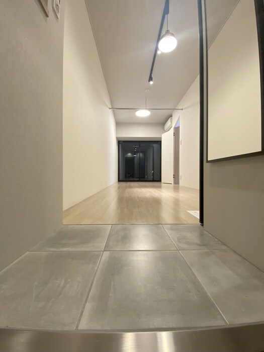 物件内観写真7　(玄関)