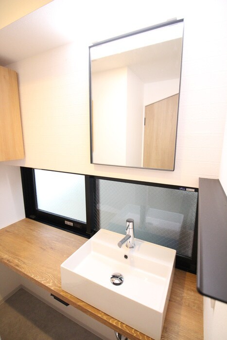 物件内観写真12　(洗面)