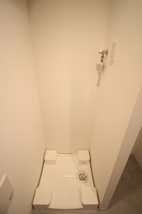 物件内観写真14　(洗濯機置場)