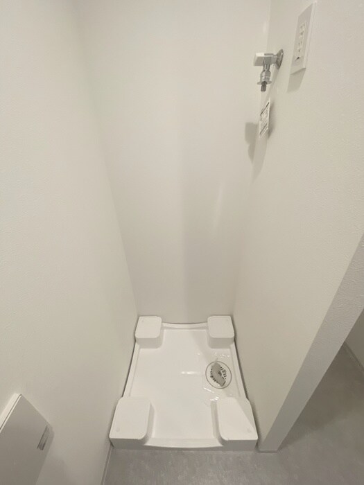 物件内観写真14　(洗濯機置場)