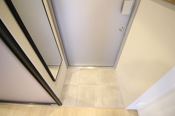 物件内観写真15　(玄関)