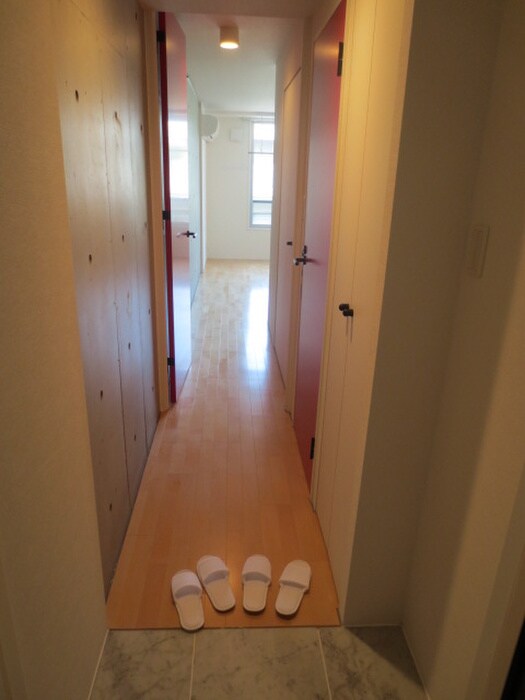 物件内観写真16　(廊下)