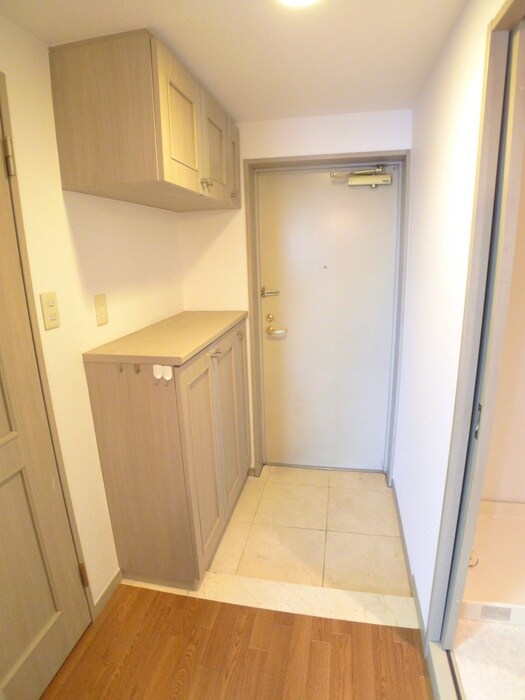 物件内観写真14　(玄関)