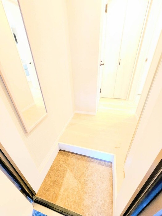 物件内観写真22　(玄関)