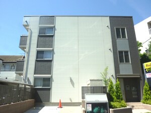 ラテル松山外観写真