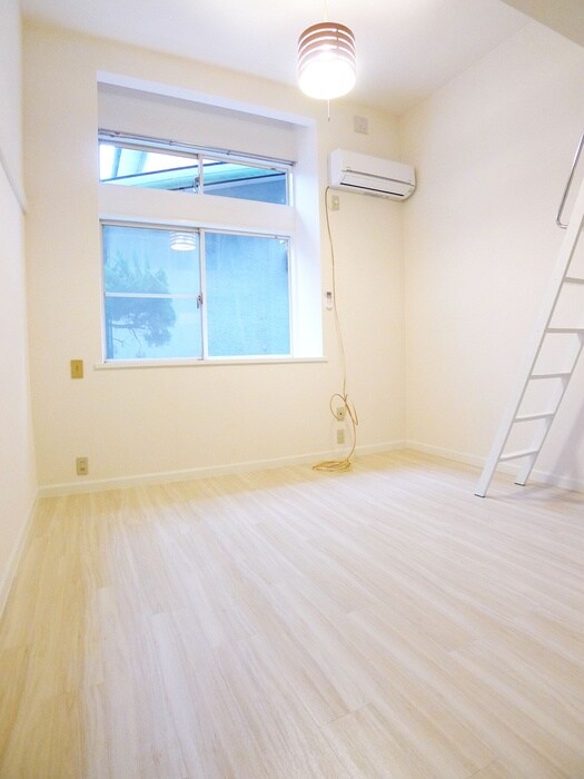 物件内観写真5　(居室)