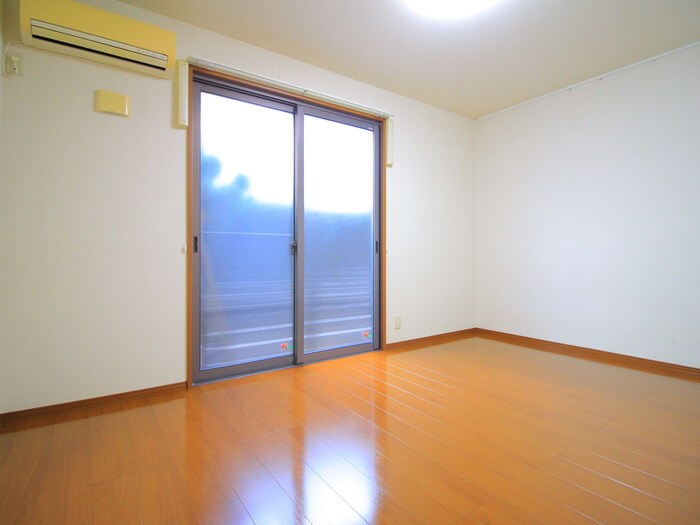 物件内観写真4　(居室)