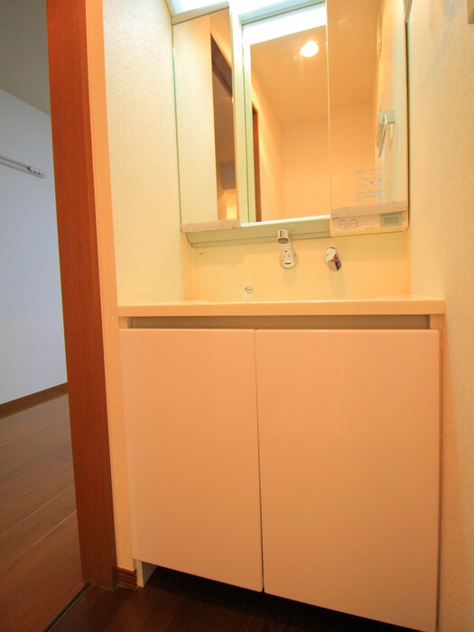 物件内観写真8　(洗面)