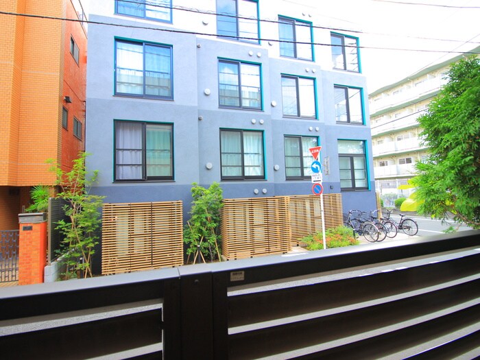 物件内観写真14　(室内からの展望)