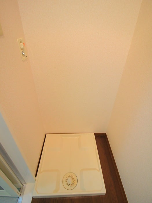 物件内観写真18　(洗濯機置場)