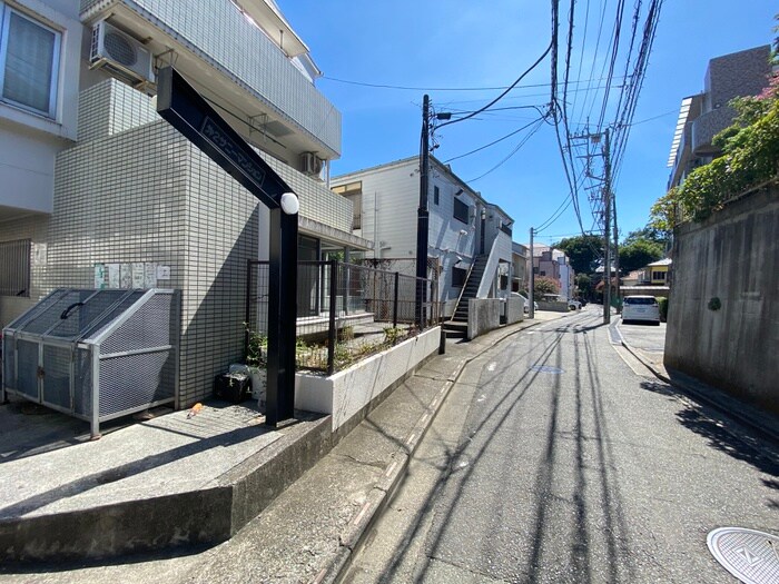 物件外観写真3　(周辺環境)