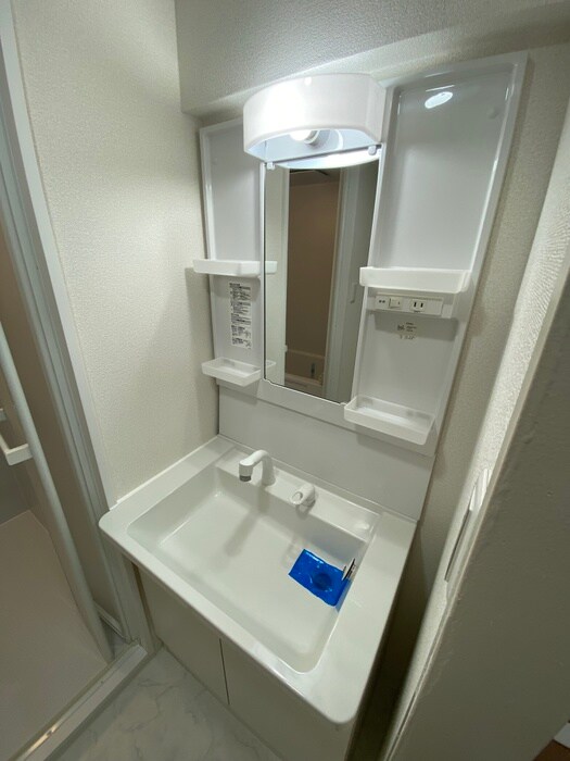 物件内観写真11　(洗面)