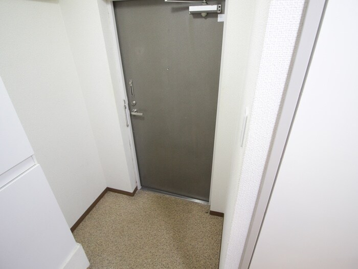 物件内観写真14　(玄関)