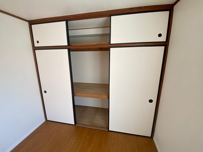 物件内観写真18　(収納)