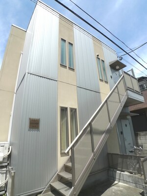 カスタムナガセ外観写真