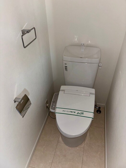 物件内観写真14　(トイレ)