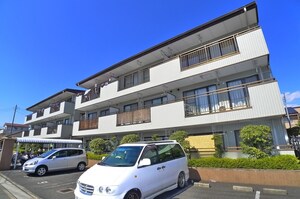 吉田ハイツ外観写真