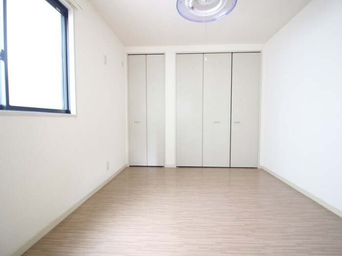 物件内観写真8　(居室)