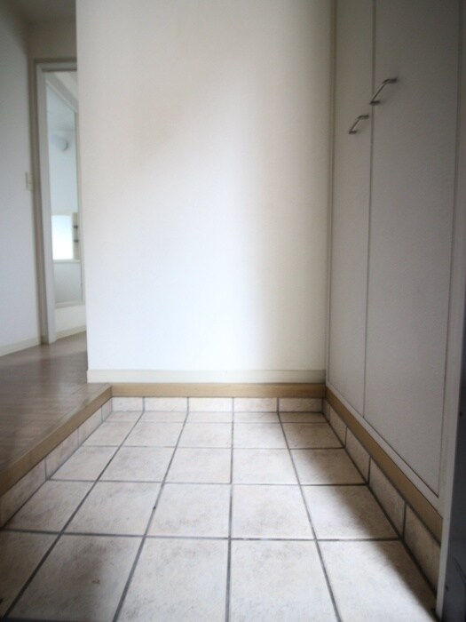 物件内観写真15　(玄関)