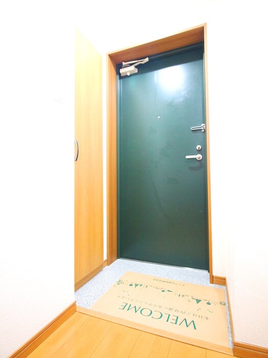 物件内観写真17　(玄関)