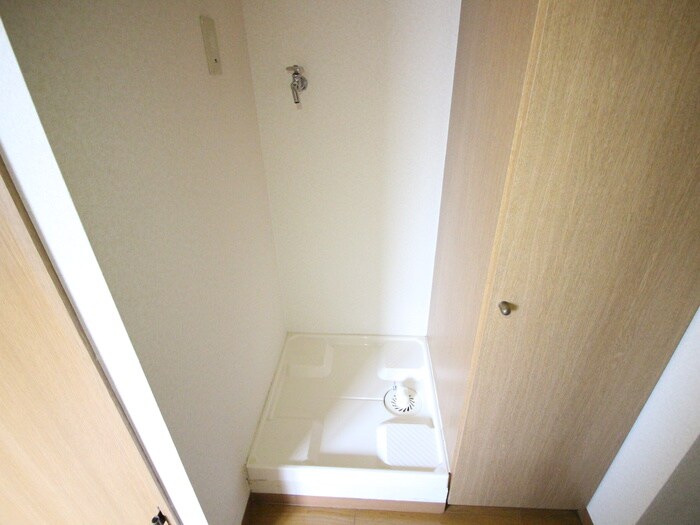 物件内観写真19　(洗濯機置場)