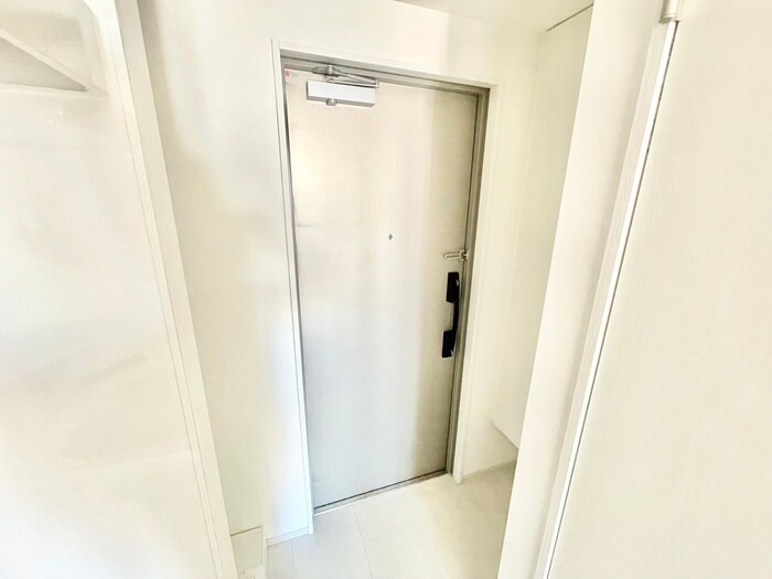 物件内観写真15　(玄関)