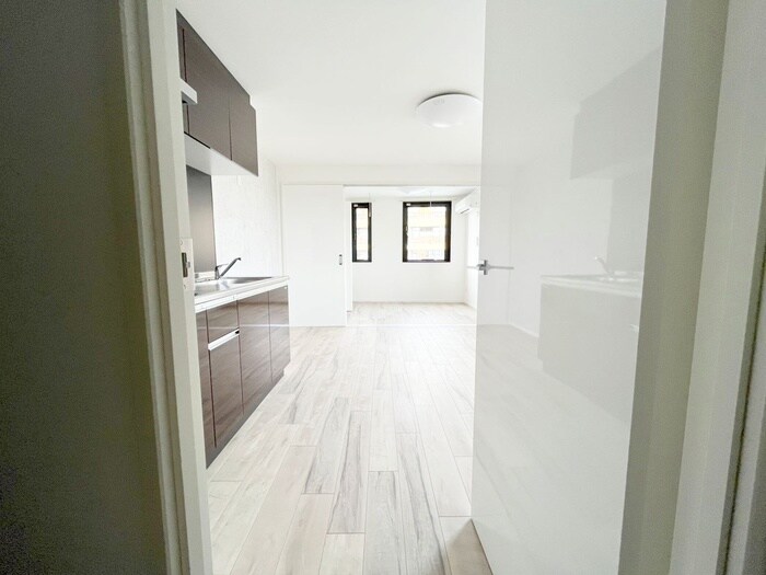 物件内観写真19　(廊下)