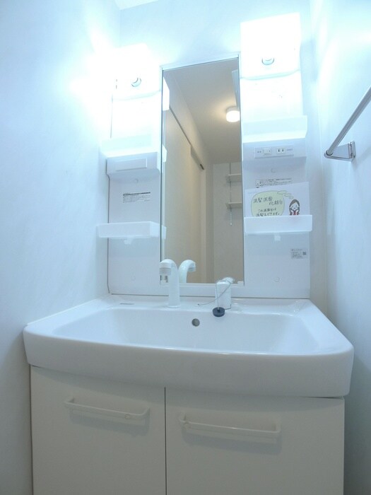 物件内観写真12　(洗面)