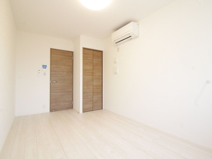 物件内観写真10　(居室)