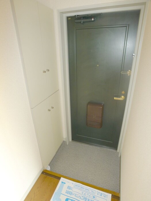 物件内観写真17　(玄関)