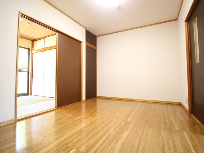 物件内観写真9　(居室)