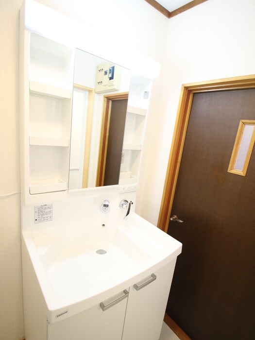 物件内観写真11　(洗面)