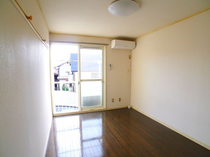 物件内観写真10　(居室)