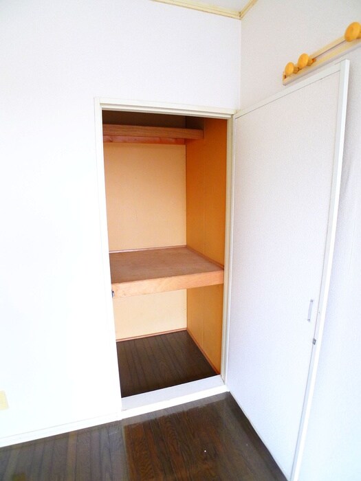物件内観写真12　(収納)