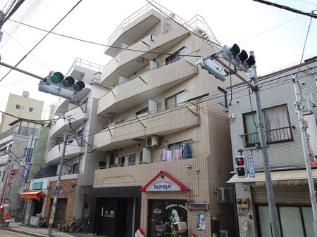 クレセントフラット外観写真