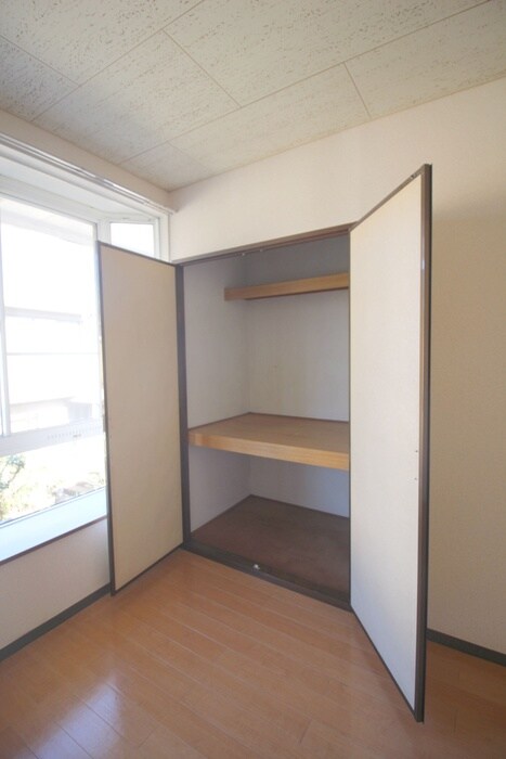 物件内観写真6　(収納)