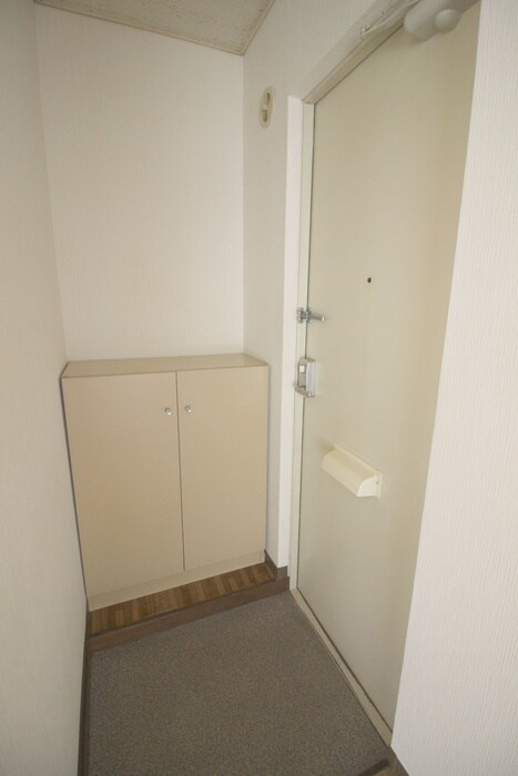 物件内観写真11　(玄関)