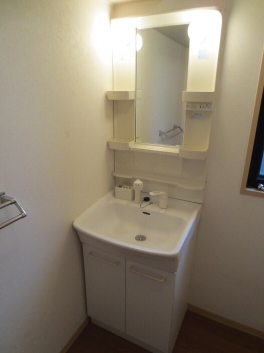 物件内観写真6　(洗面)