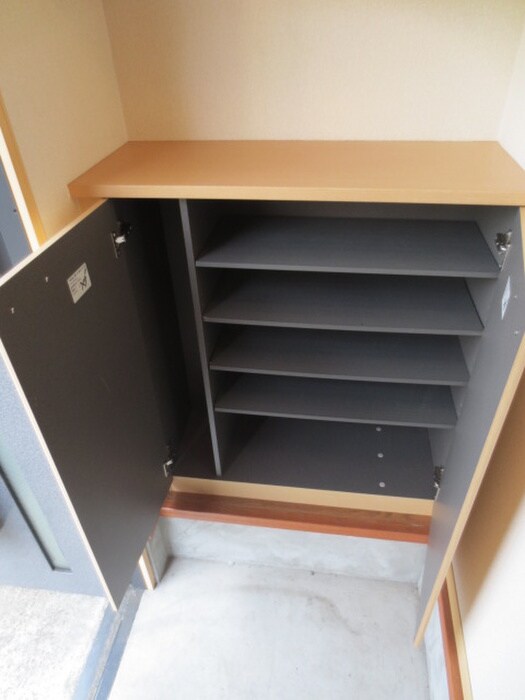 物件内観写真13　(靴箱)